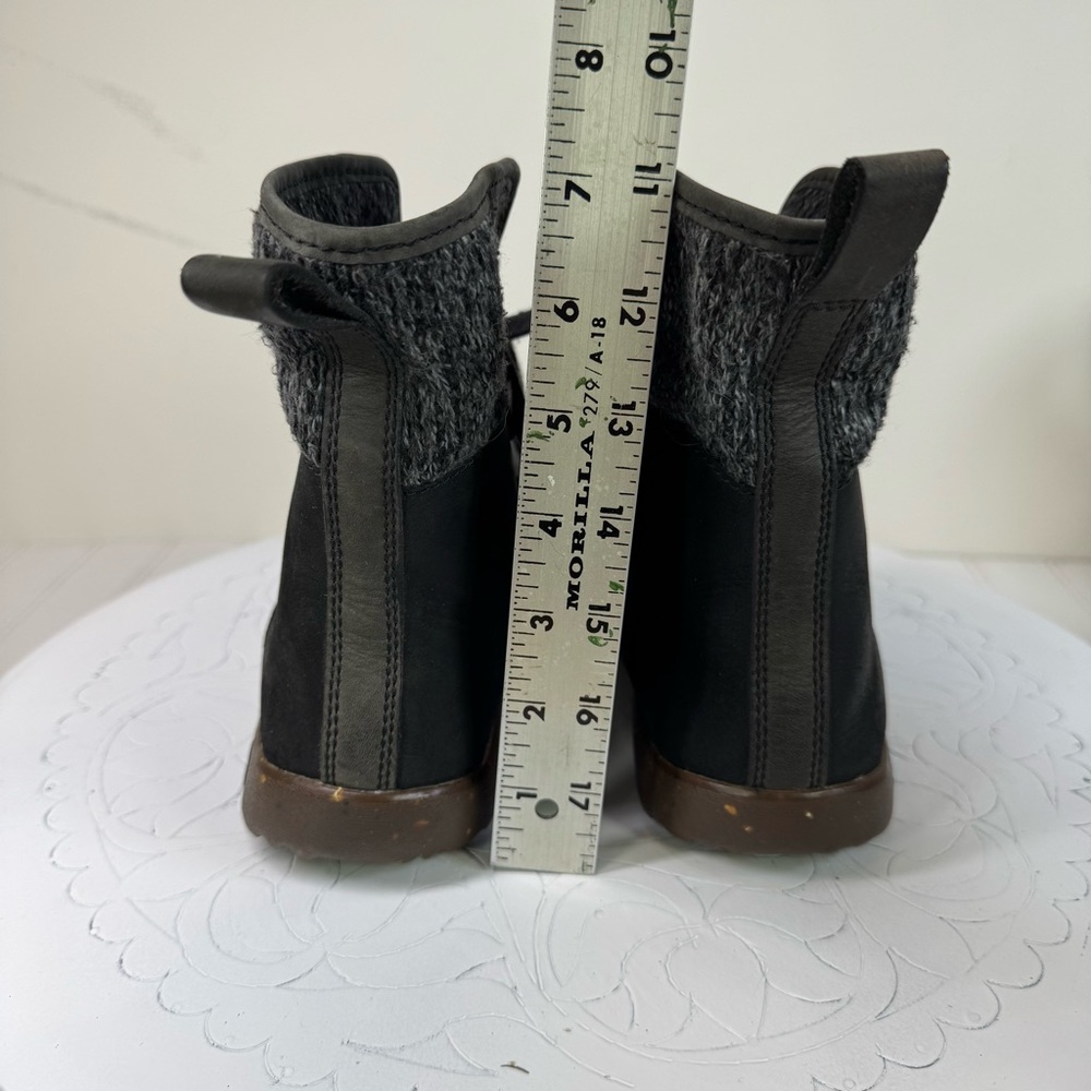 Chaco Barbary Casual Leathered Ankle Boots View 5